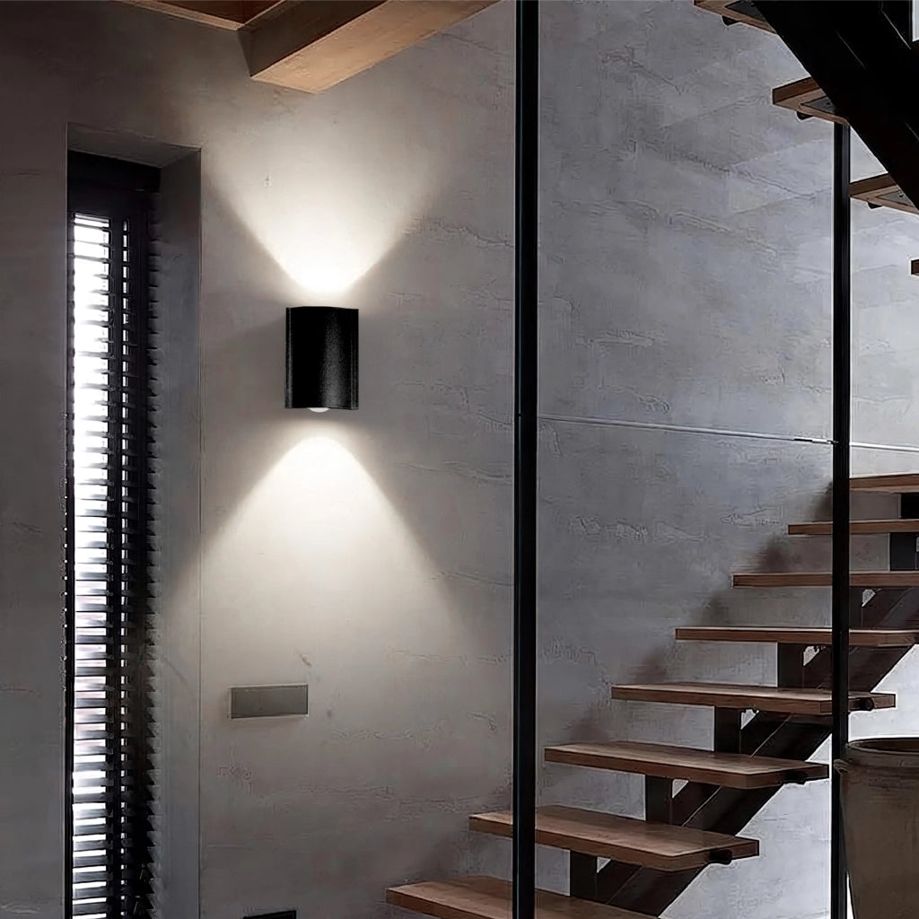 Set 2 Applique LED da Parete 2 LED Design Curvo Compatto IP65 Interno/Esterno Luce Naturale o Fredda Nero o Bianco Luce naturale - Nero