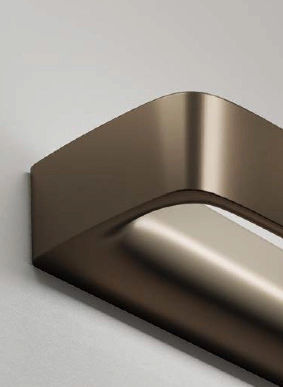AKI APPLIQUE A PARETE GRANDE BRONZO  2700K 3054LM 22W L.35,5CM DIMMERABILE TRIAC