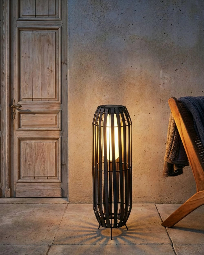 Lanterna solare da giardino Marrone scuro Materiale sintetico Paralume intrecciato Base in ferro LED Decorazione da giardino