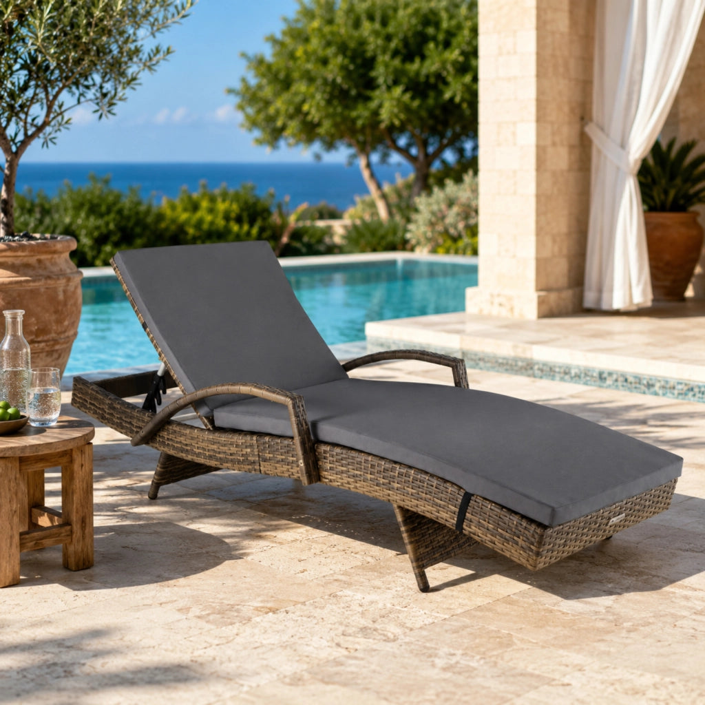 Lettino Prendisole Reclinabile In Polyrattan Con Schienale Regolabile E Cuscino Imbottito Ideale Per Giardino Terrazza Piscina E Relax Outdoor 190 x 62 x 34 Cm Marrone Chiaro