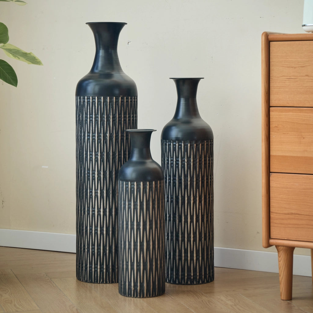 Fioriera a più livelli in metallo nero con motivo a righe verticali, set da 3 per fiori secchi e decoro