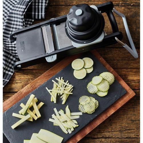 DE BUYER 2015.03 Mandolina Swing Plus Affettatrice Regolabile per Tagli Lisci Ondulati Julienne e Waffle in Acciaio Inox e Polimero Composito colore Nero