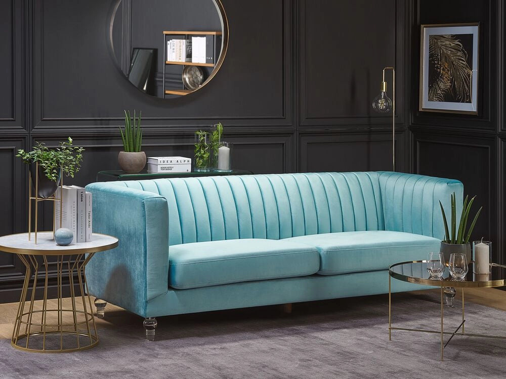 Divano di colore azzurro a 3 posti in velluto trapuntato stile Glamour ed Elegante