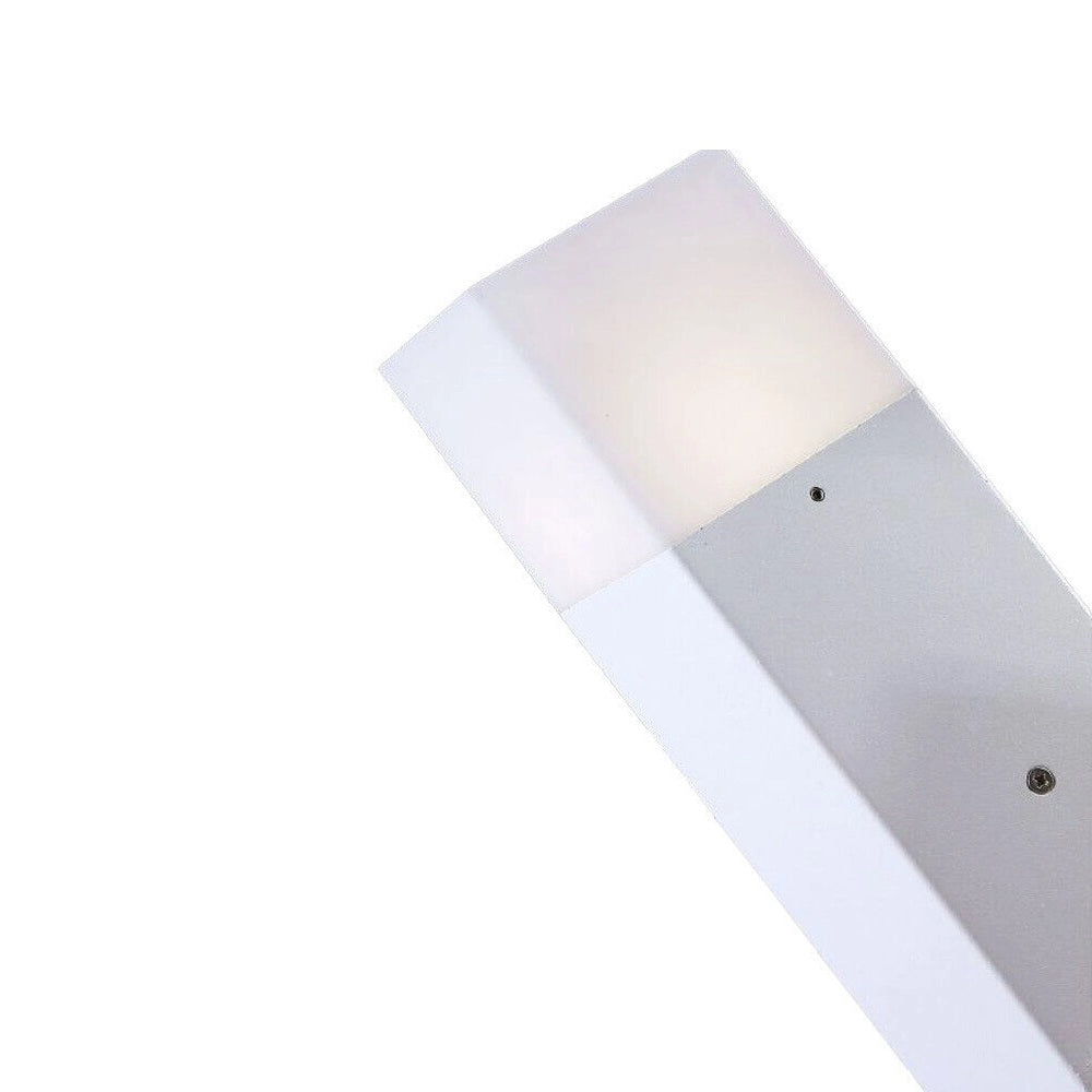 Applique lampada da parete per esterno dal design moderno colore bianco e attacco per lampadine E27
