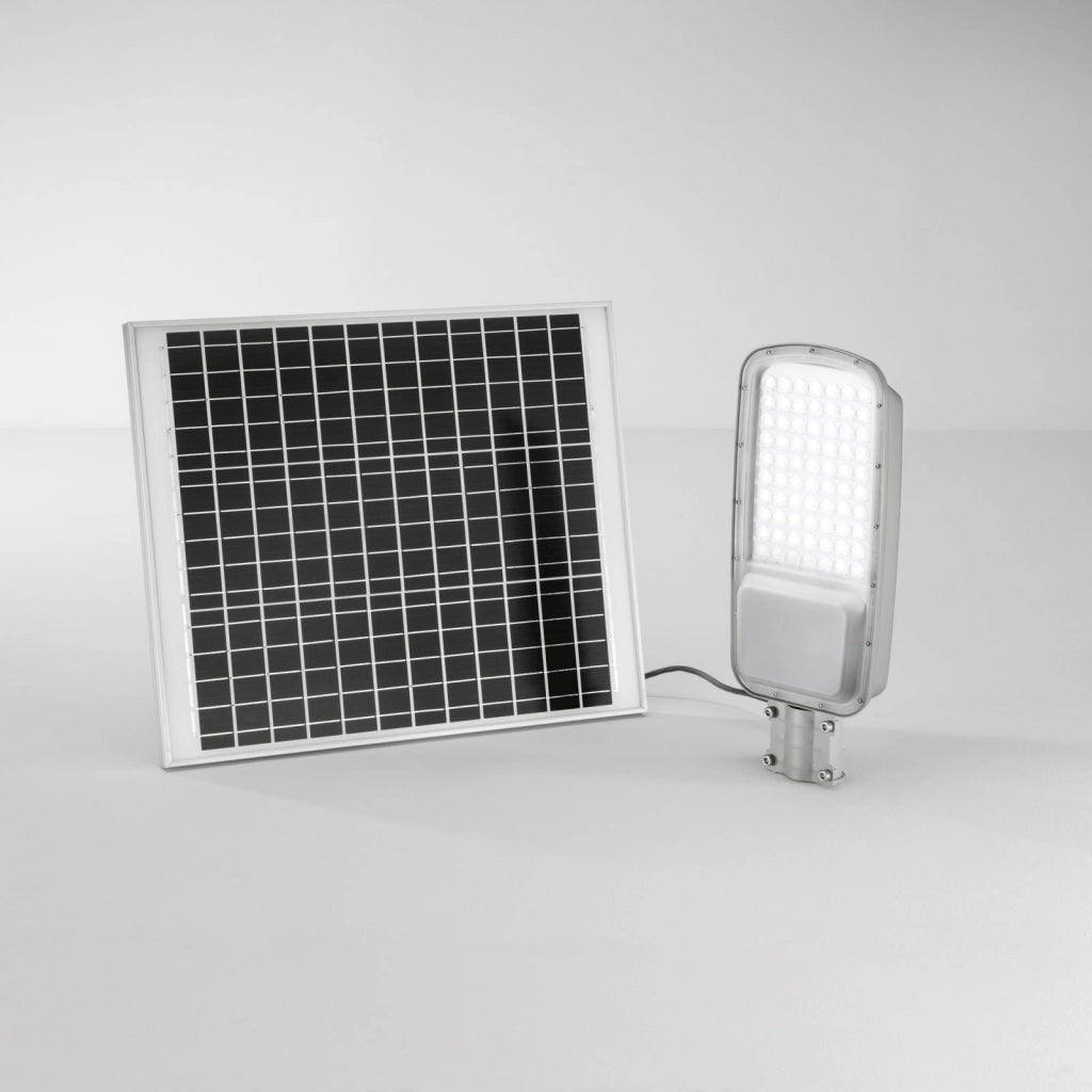 FARO SOLARE STRADALE LED RADIUS SILVER 48W 2100LM 4000K CON PANNELLO SOLARE IP65 48,6X8,7X20,7CM