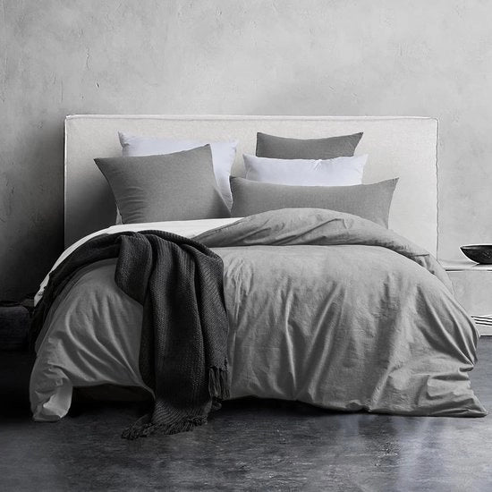 Set di coperte a due pezzi con chiusura a righelli, cotone, tessuto a struttura simile al lino stonewashed, comprensivo di 1 coperta 135 x 200 cm e 1 cuscino 80 x 80 cm, grigio fumo