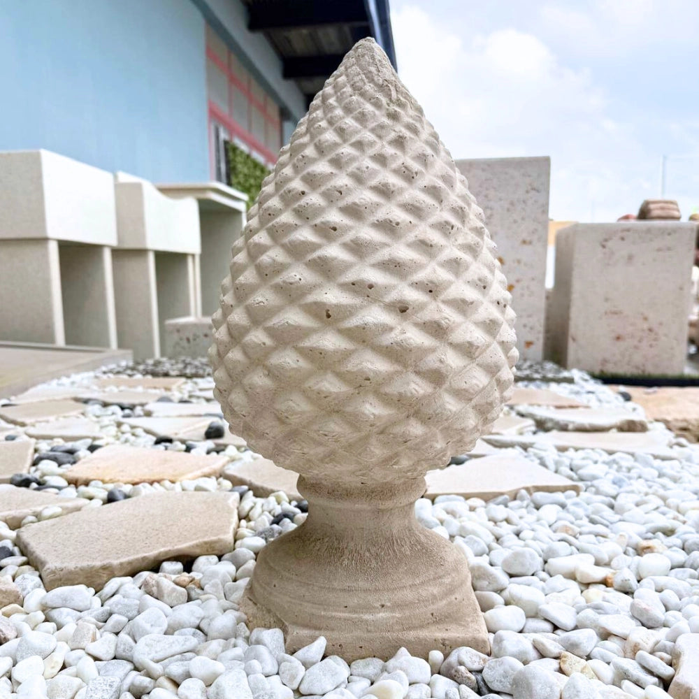Pigna salentina cemento bianco 19 x 19 x h.46 cm arredo giardino esterni