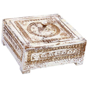 Scatola in legno intagliata con finitura bianco anticato 19x19x10h cm