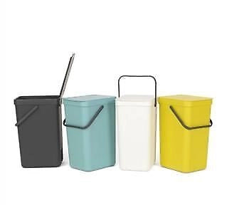 Brabantia 109966 Sort and Go Pattumiera 16 L Plastica Riciclata con Maniglia e Coperchio Stay Open Rimovibile Facile da Pulire Colore Grigio
