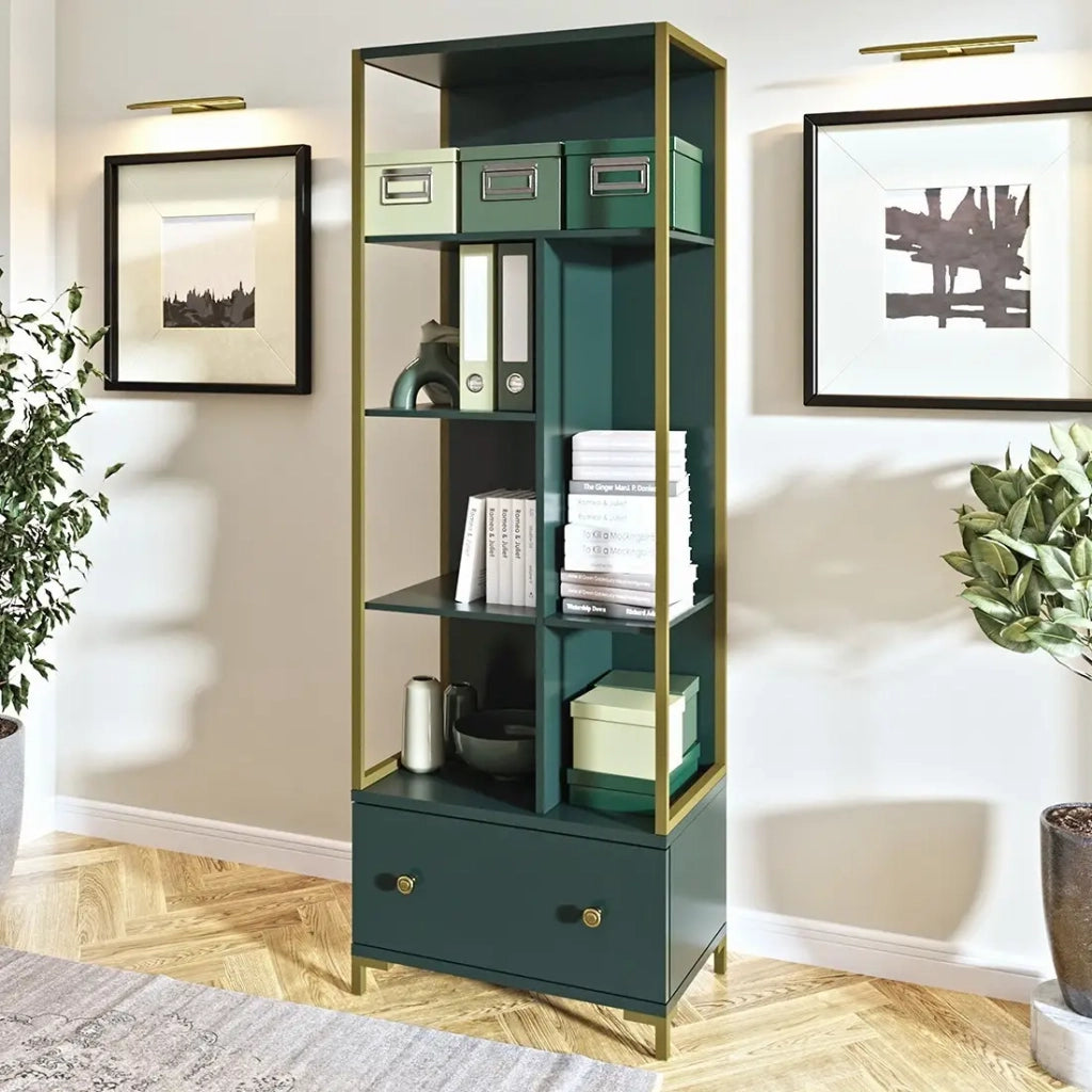 Libreria collezione DOUGLAS colore verde con numerosi vani e finiture dorate, 70 x 200 x 42 cm