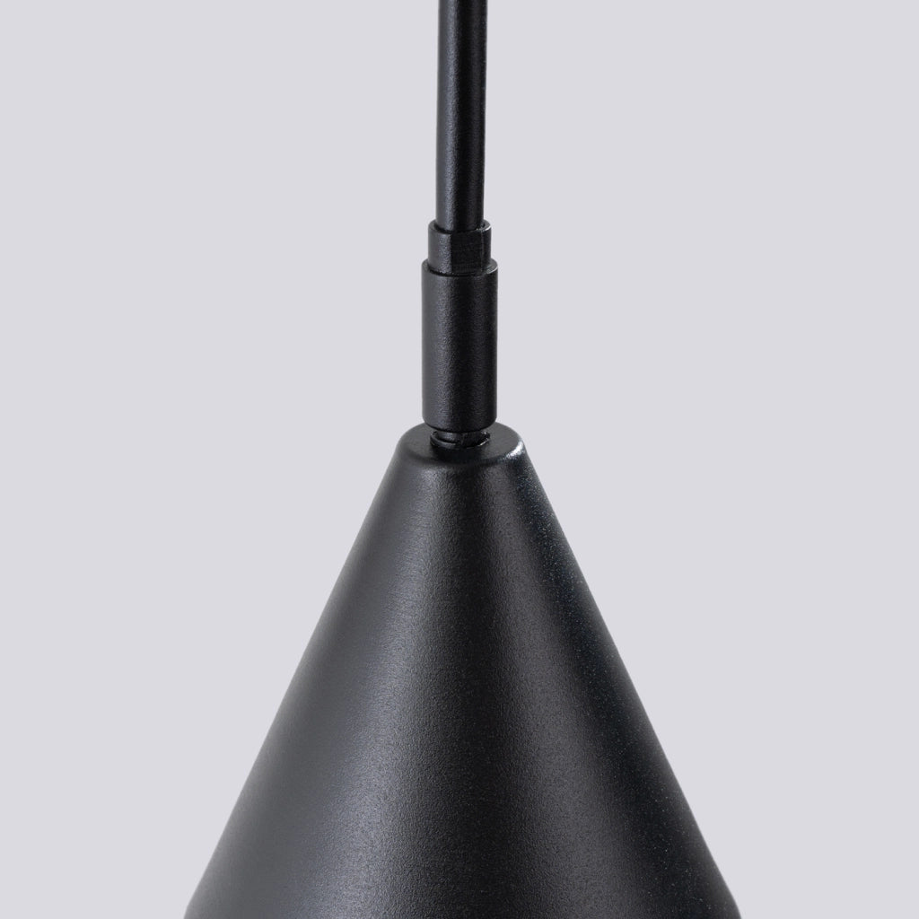 Lampada da parete NOX in acciaio nero E14 LED 10W con paralume geometrico moderno