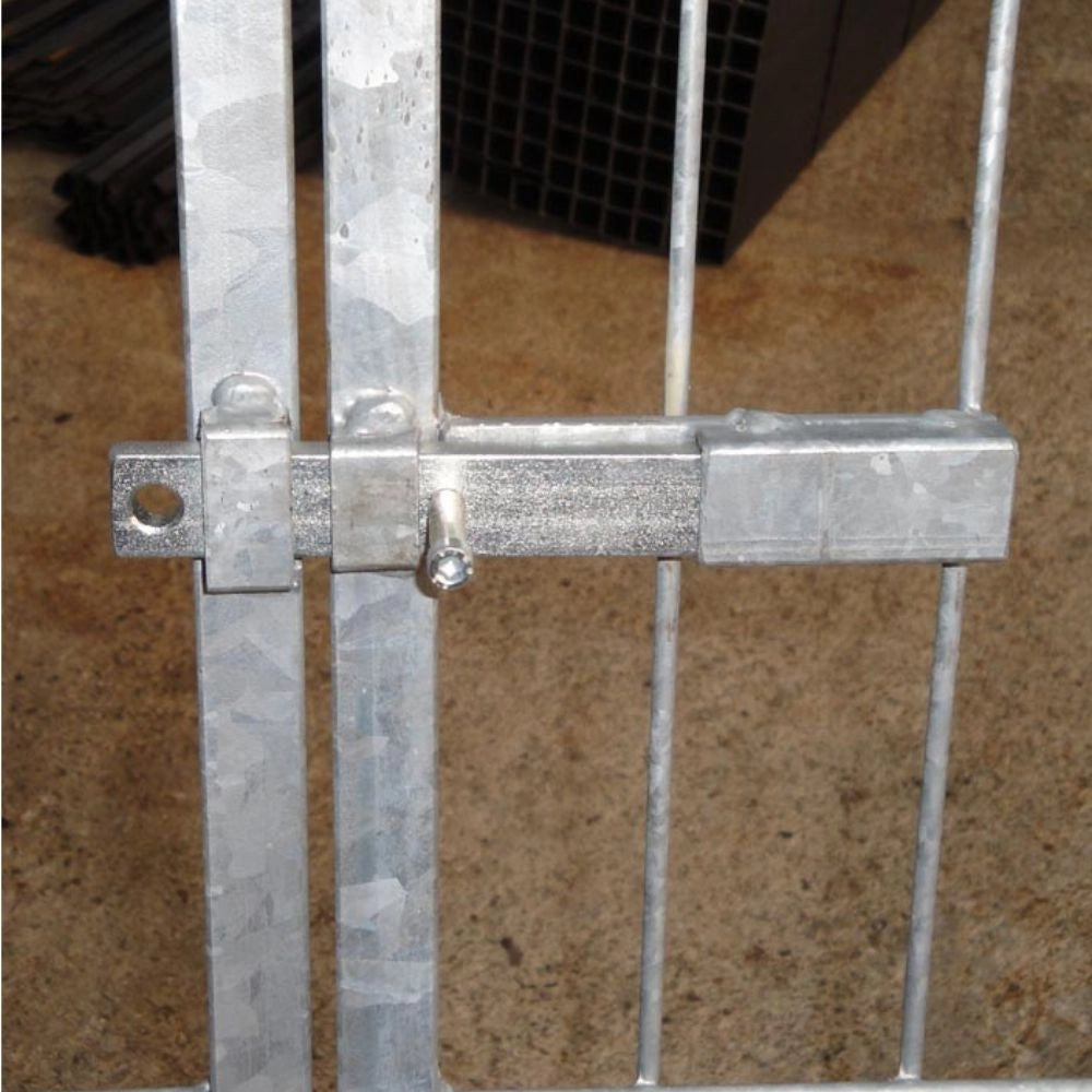 2 box per cani da esterno con zincatura a caldo ciascuno da 300x200x altezza 180 centimetri