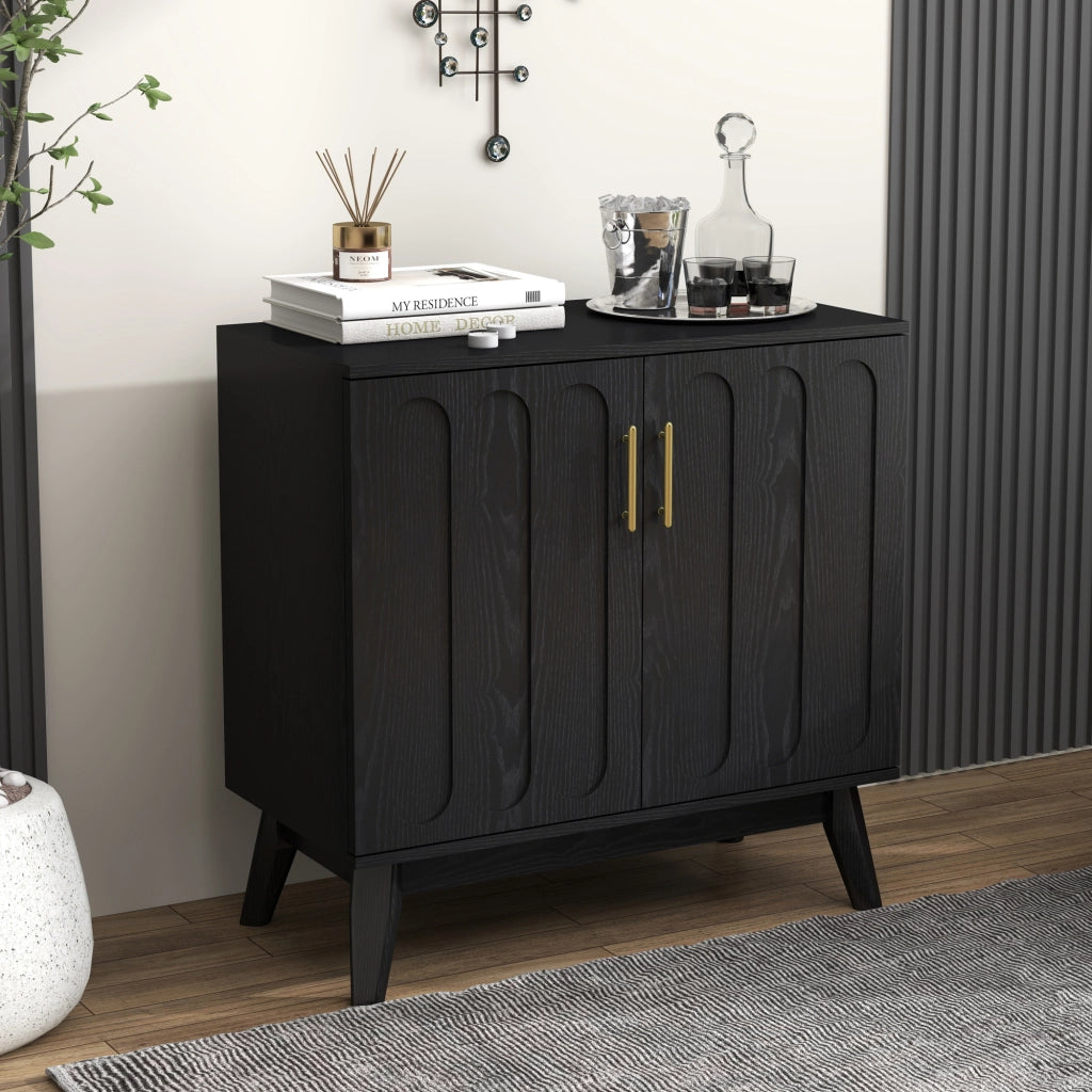 Credenza con ripiani regolabili e presa posteriore in legno e MDF nera