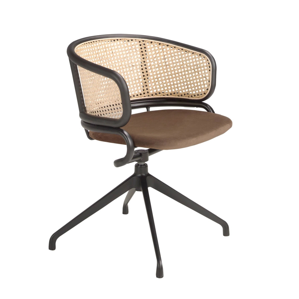 Sedia girevole in rattan e velluto marrone