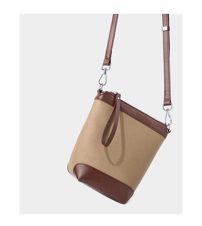 Borsa a mano da donna in vera pelle, modello a tracolla, colore grigio.