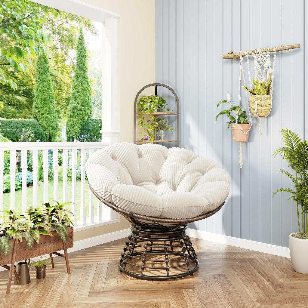 Poltrona girevole a 360° in acciaio e rattan PE bianco con cuscino spesso per salotto e camera da letto 92 × 67 cm