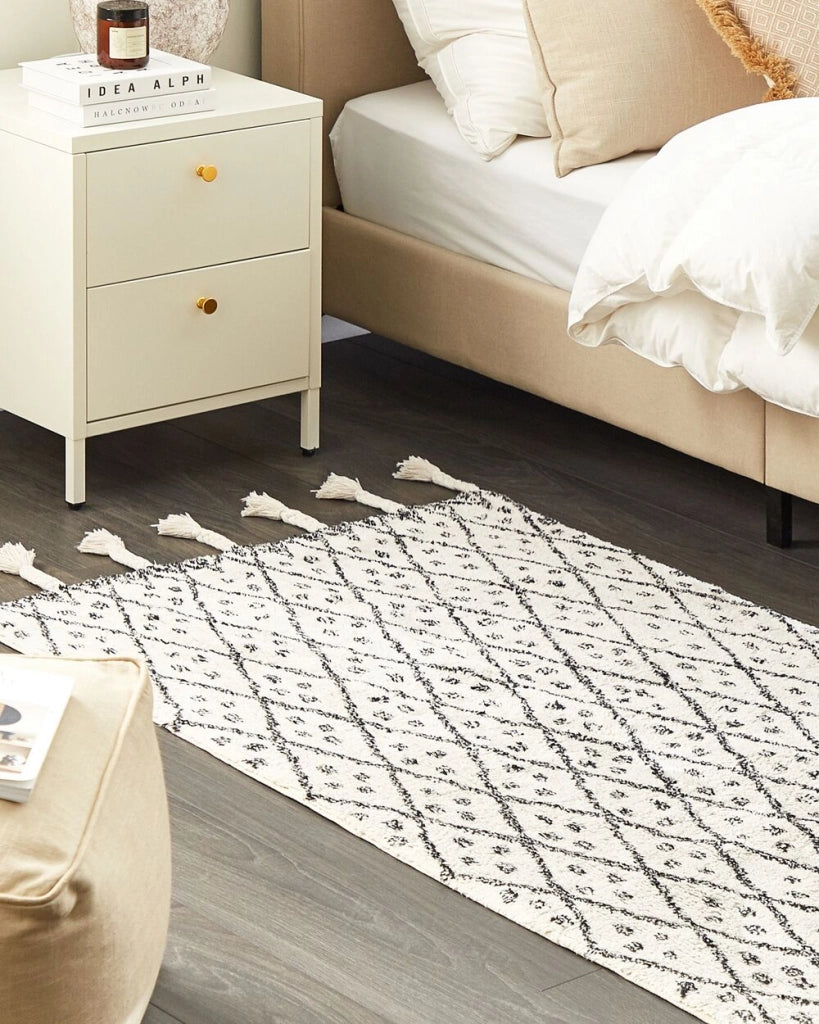 Tappeto cotone bianco sporco e nero 80 x 150 cm moderno orientale tribale nappe motivo geometrico