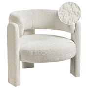 Poltrona imbottita in ciniglia con schienale curvo seduta moderna in stile scandinavo colore bianco sporco