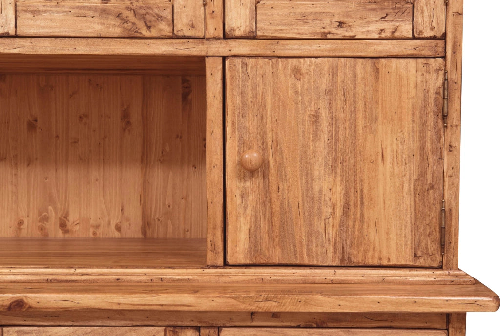 Biscottini Vetrina Country in legno massello di tiglio finitura naturale L156xPR50xH200 cm. Made in Italy