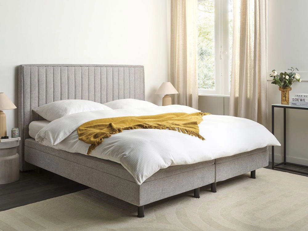 Letto Tessuto Grigio Chiaro Elettrico Regolabile con Telecomando 180 x 200 cm