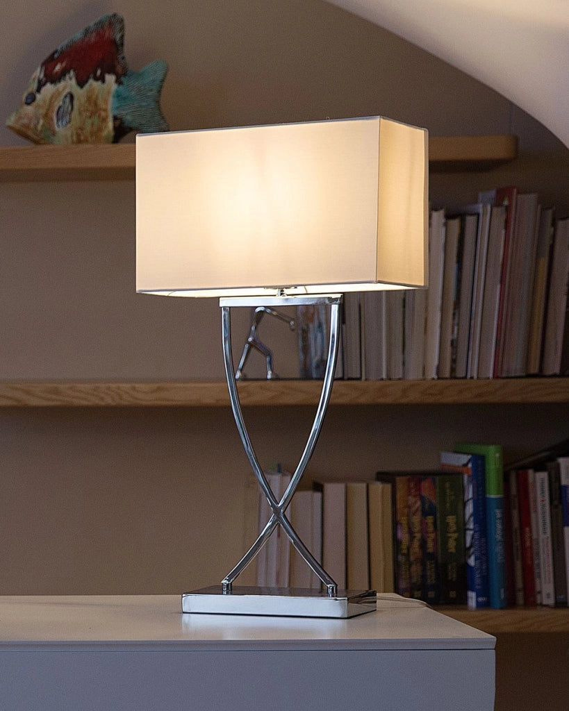 Lampada da Tavolo Metallo Argento Bianco Paralume Rettangolare 62H cm Soggiorno Moderno
