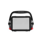 Century Strike proiettore LED portatile ricaricabile 50W, 4500 lm, 5700K, IP54, IK10, base magnetica, USB C, M4500