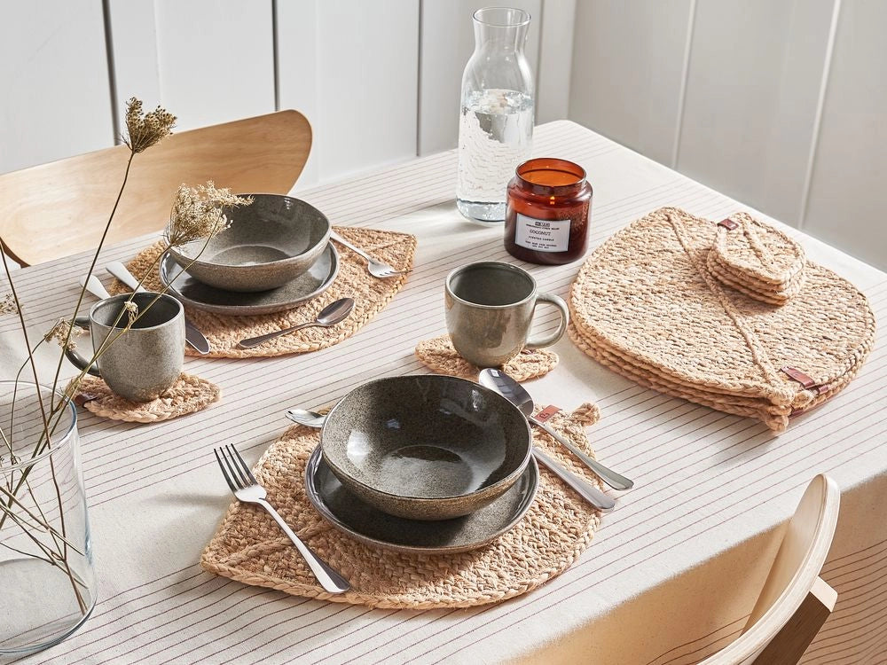 Set di 12 tovagliette e sottobicchieri 30x40/10x15 cm a forma di foglia in iuta naturale fatta a mano stile boho