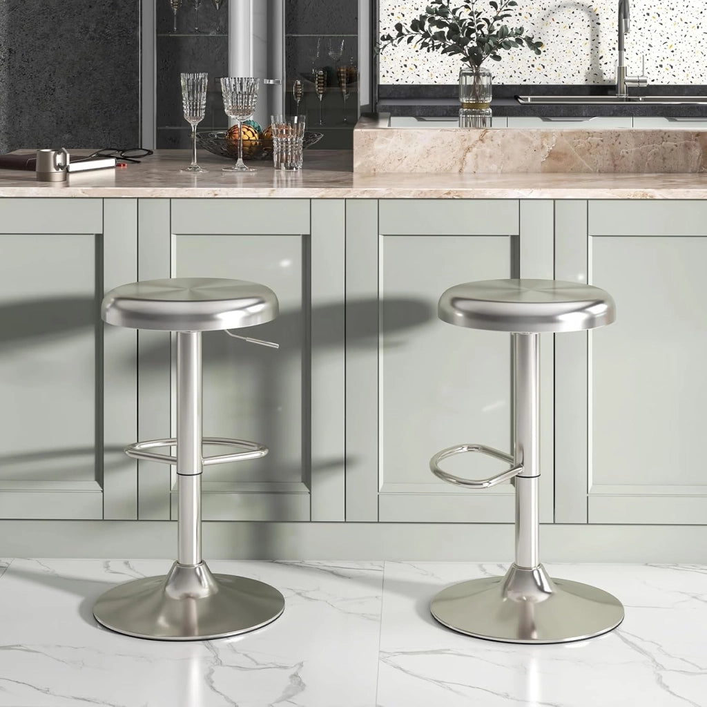Set di 2 sgabelli da bar regolabili in altezza 61-82 cm, sedia da bar girevole a 360° con poggiapiedi, sgabello rotondo in acciaio inox, sgabello da cucina per bar, caffetteria, cucina
