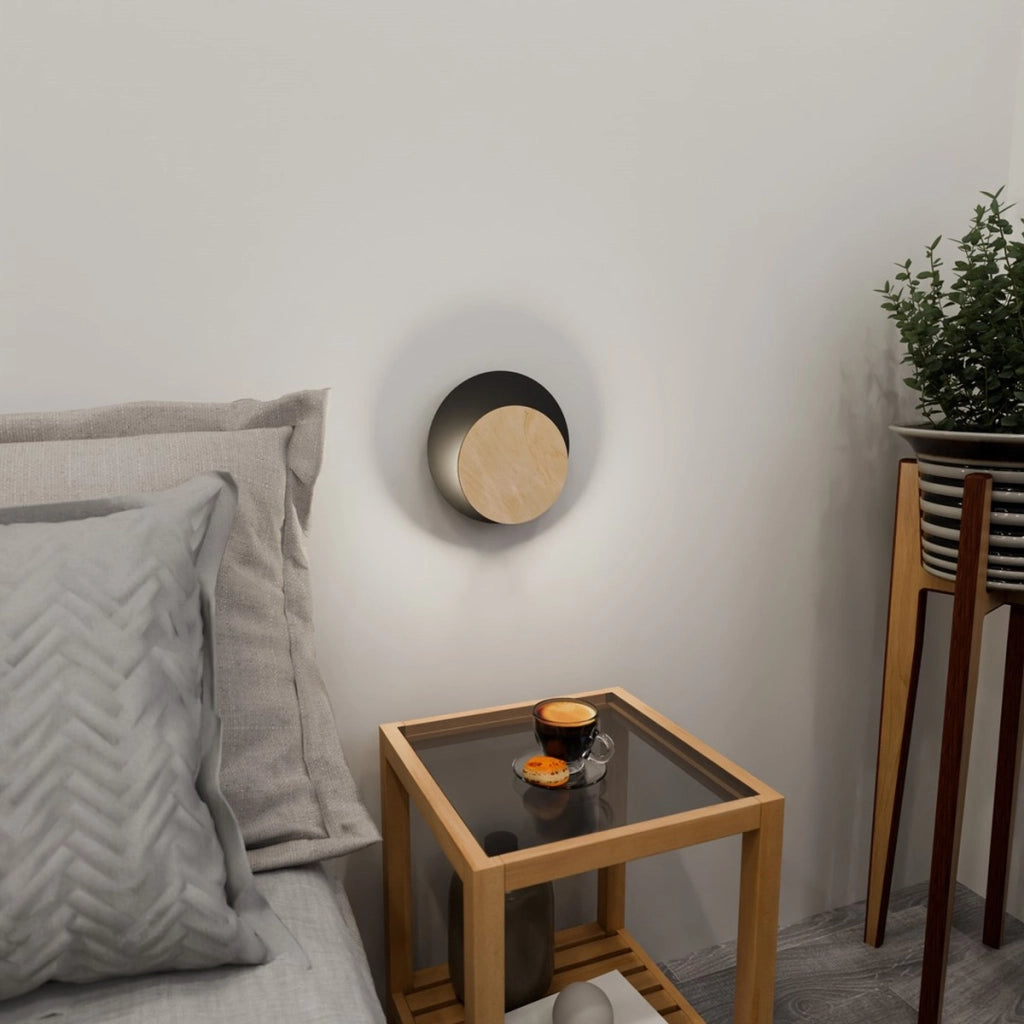 Lampada a parete CIRCLE in acciaio nero opaco e legno