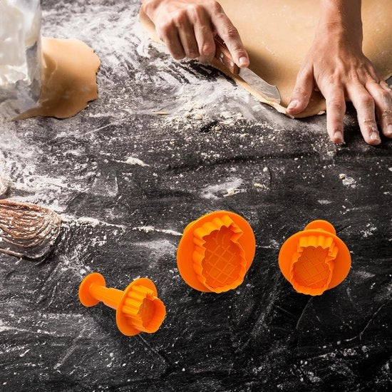 Set di 3 modelli di torta a forma di frutta, ciliegio, ananas, lamponi, uva, torte 3D in plastica, pasta di zucchero, decorazione di torta, ideale per bambini e feste, 3 dimensioni (ananas)