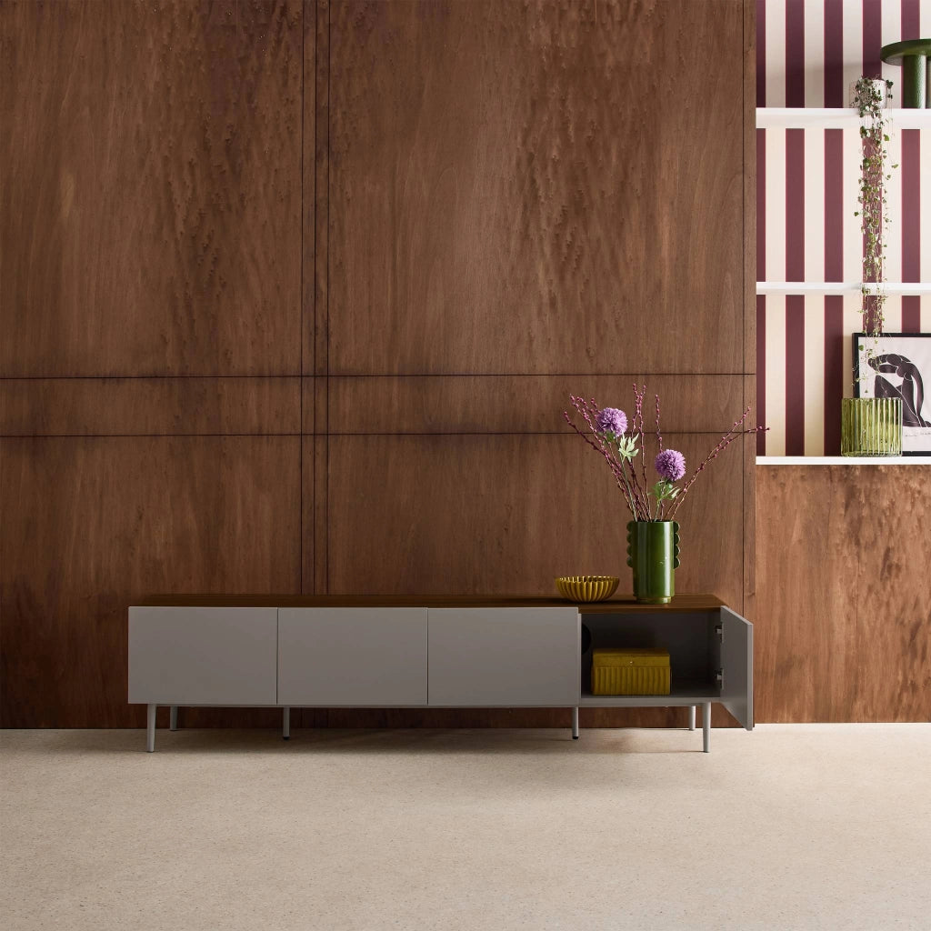 Mobile tv in metallo e decorazione in legno 4 ante, 180cm, grigio