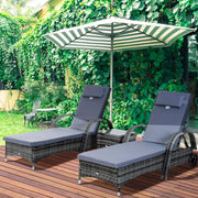 Set da giardino con 2 lettini reclinabili e tavolino in polyrattan grigio
