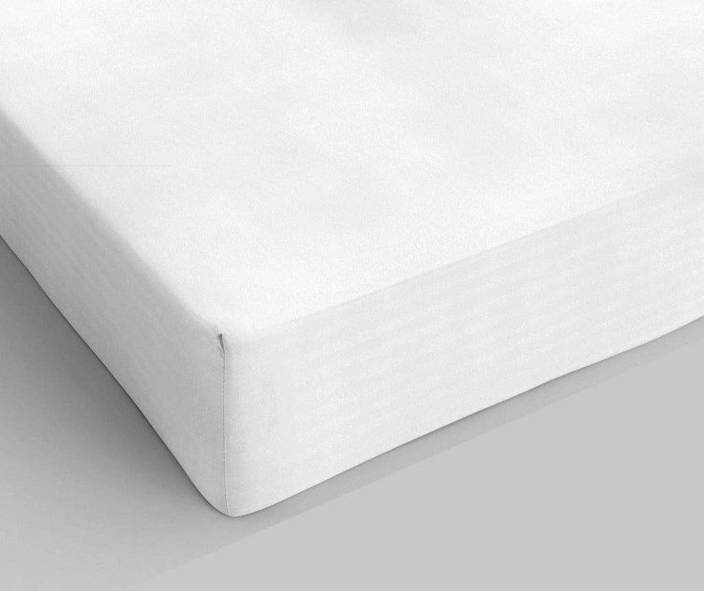Coprimaterasso Impermeabile Matrimoniale in Microfibra e TPU Bianco