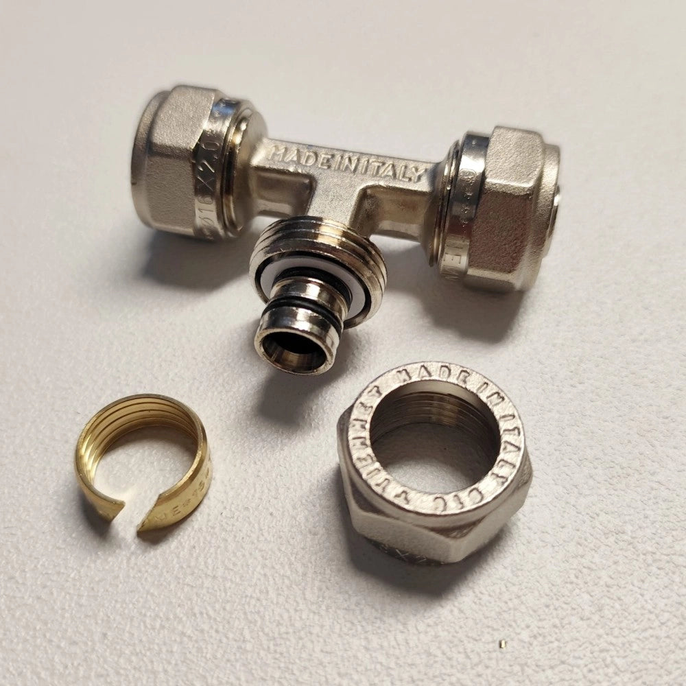 Raccordo 20x20x20 a t a lati uguali a stringere per tubo multistrato