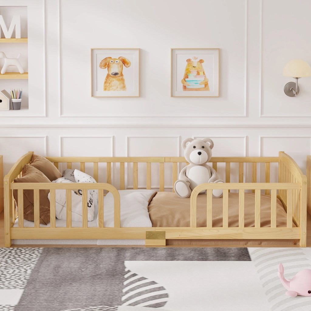 Letto per bambini 90 × 200 cm con barriere di sicurezza e apertura centrale, senza materasso, in pino, naturale