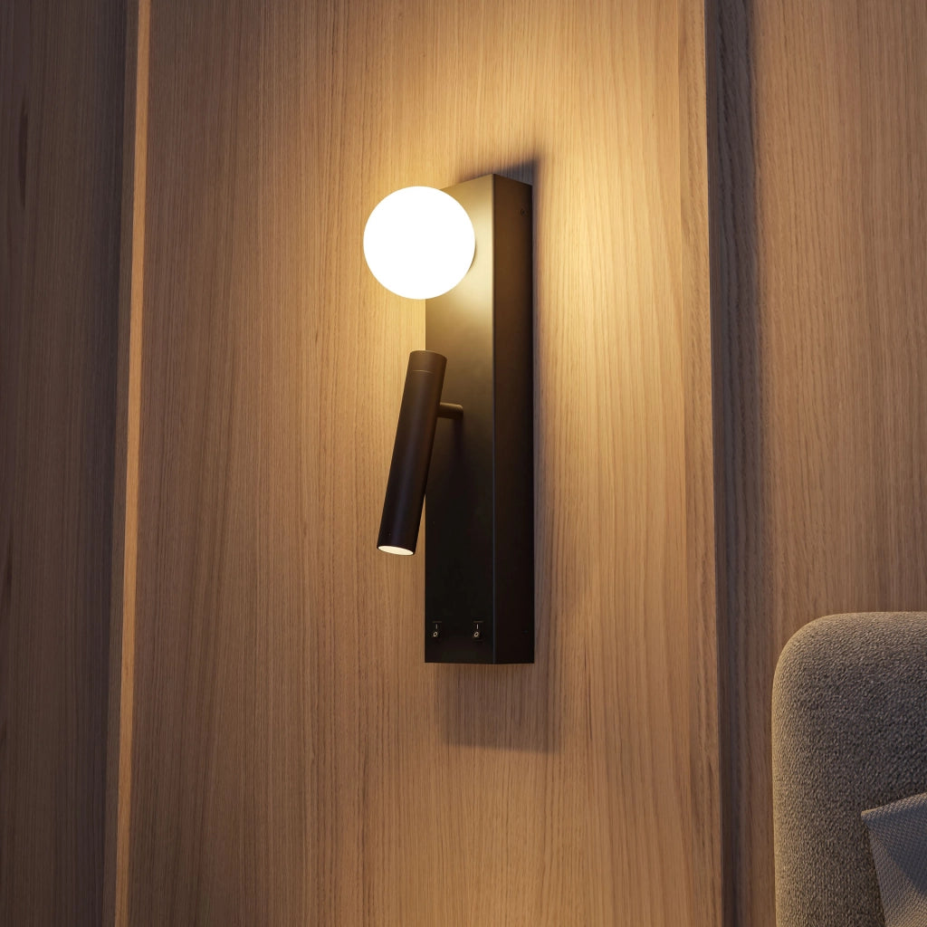 Sphere Alp Wall Applique LED Interni 20W 360 Gradi con Faretto Orientabile d'Accento Luce Calda 2700K Design Sferico Finitura Bianco Opaco