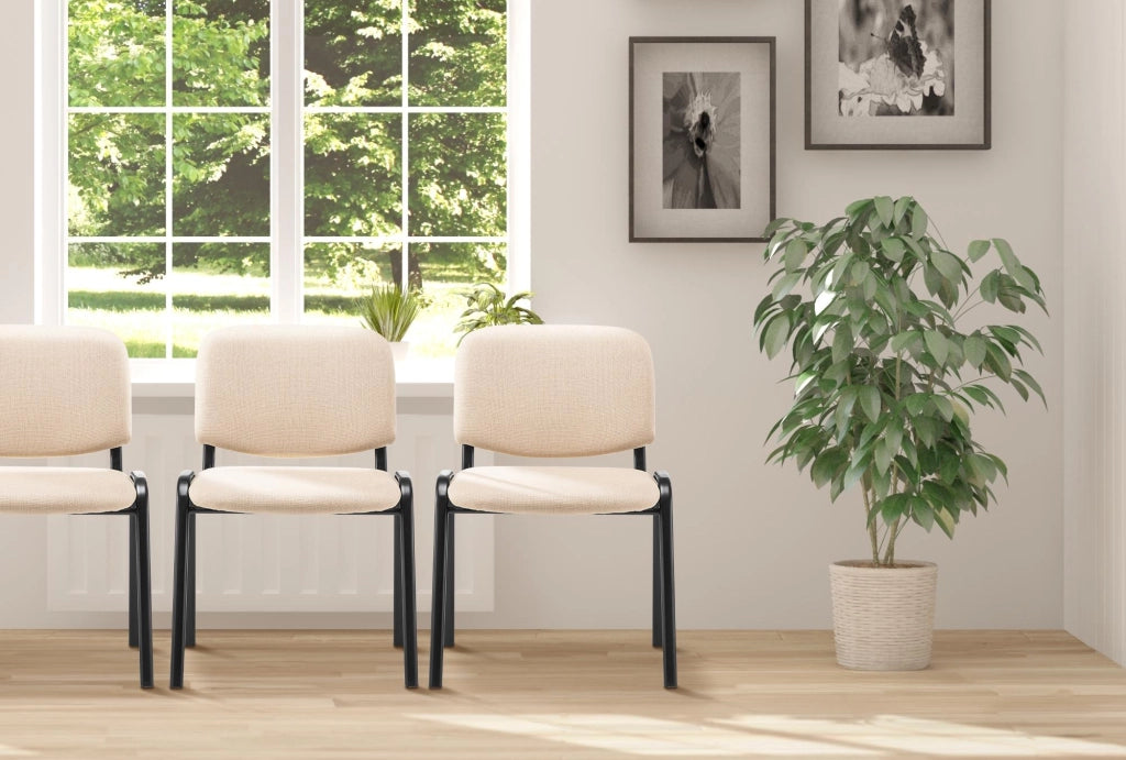 Sedia Ken in stoffa crema