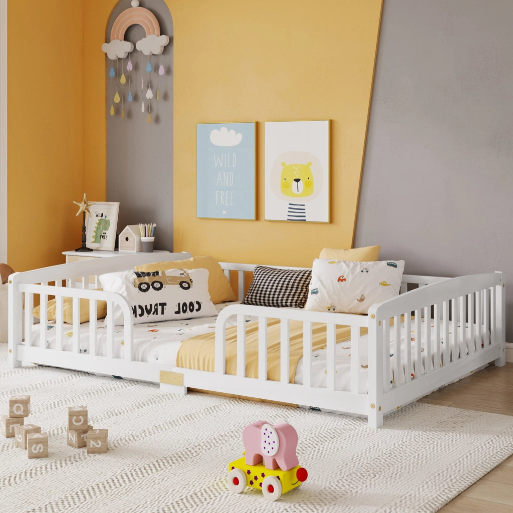 Letto per bambini basso 140 × 200 cm con apertura centrale e barriere di sicurezza, senza materasso, in legno di pino bianco
