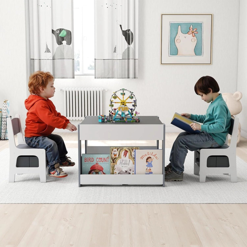 Set Tavolino Bambini con 2 Sedie per Bambini, Tavolo e Sedie 4 in 1 con Piano Doppa Faccia, Librerie Laterali e Scatola in Tessuto, Mobile Salvaspazio per Asilo e Cameretta (Grigio, Stile 2)