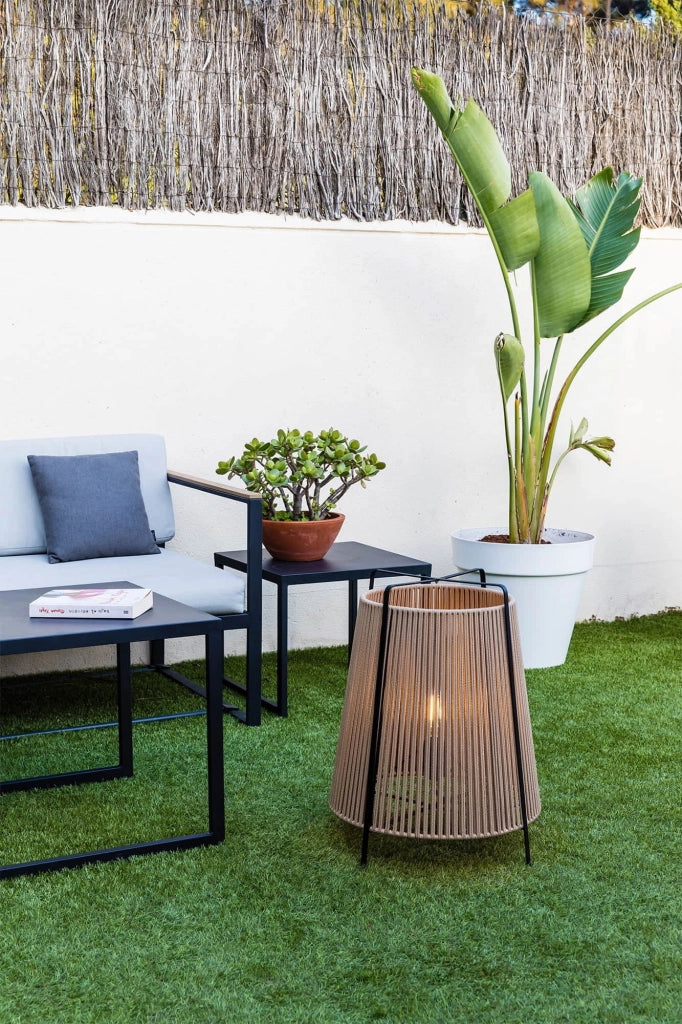 AKANE, Piantana, Faro Barcelona Colore: Beige