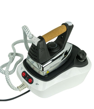 Trade Shop - Ferro Da Stiro Con Caldaia Piastra Acciaio Inox Vapore Continuo Regolabile 2200w -