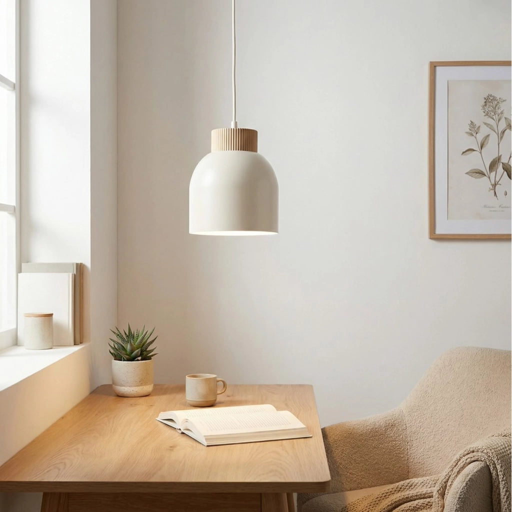 Lampada a sospensione KRU in acciaio bianco opaco e legno