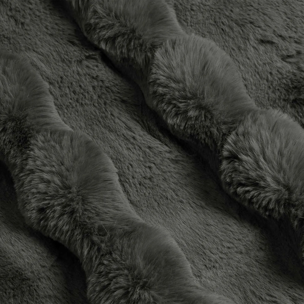 Coperta antiscivolo in sintetica di coniglio Olite Grigio Scuro 42021803