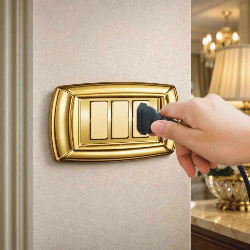 Placca elettrocanali tondò oro in tecnopolimero di alta qualità *** numero posti 3 posti, confezione 1