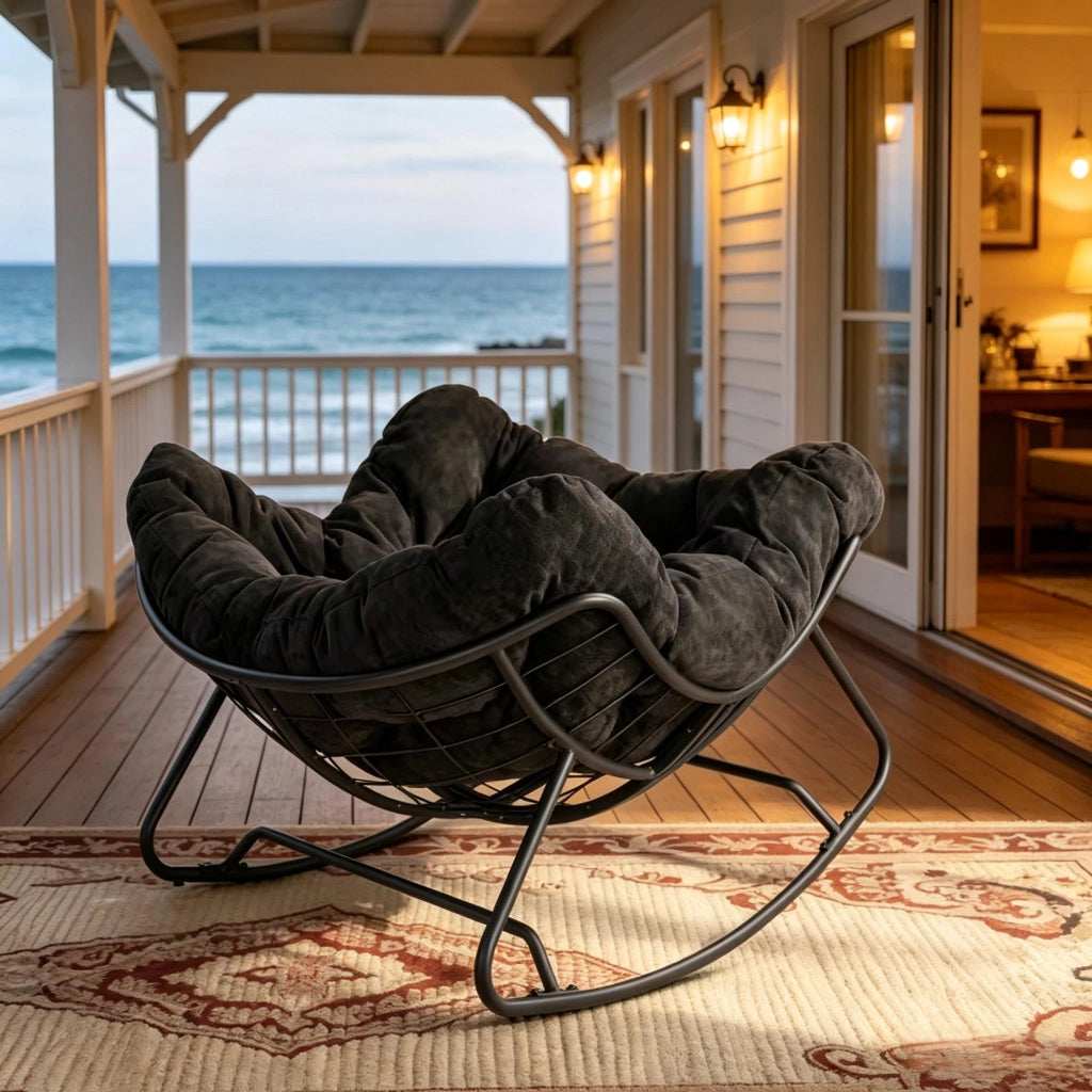 Poltrona a dondolo con seduta e cuscino avvolgente per soggiorno in chenille e metallo nero 91 × 102,5 × 77 cm