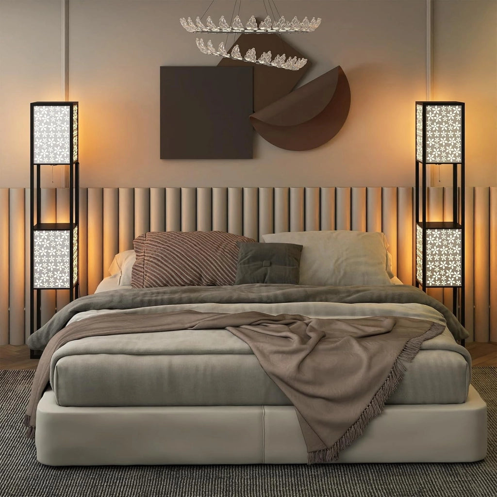 Lampada da Terra a 2 Luci con Mensole, Lampada a Stelo con 2 Paralumi Traforati, Catena a Strappo e Interruttore a Pedale, Richiede Lampadine E27, per Salotto e Camera da Letto (Fiori)