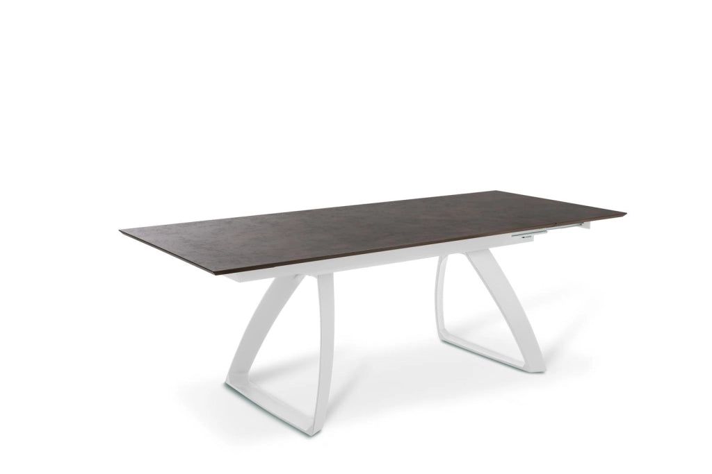Tavolo Allungabile Barret 170/270x90 cm in HPL su MDF, Struttura con Gambe in Alluminio Bianco e Top Ruggine - Arredo Moderno