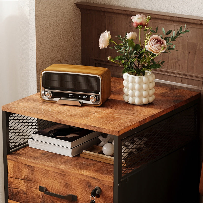 Armadio su ruote per l'archiviazione di documenti con cassetti chiudibili a chiave loft