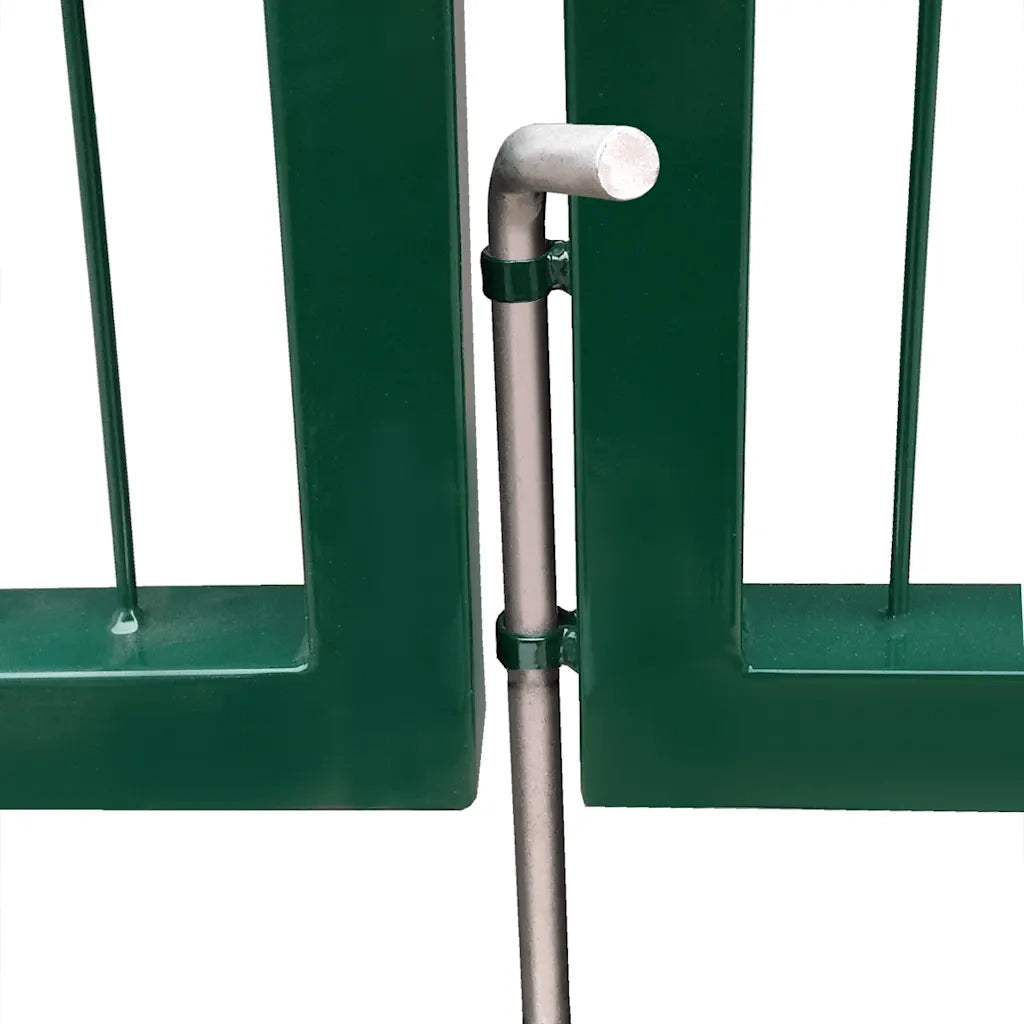 Cancello per Recinzione da Giardino con Pali 350x140 cm in Acciaio Verde 142571