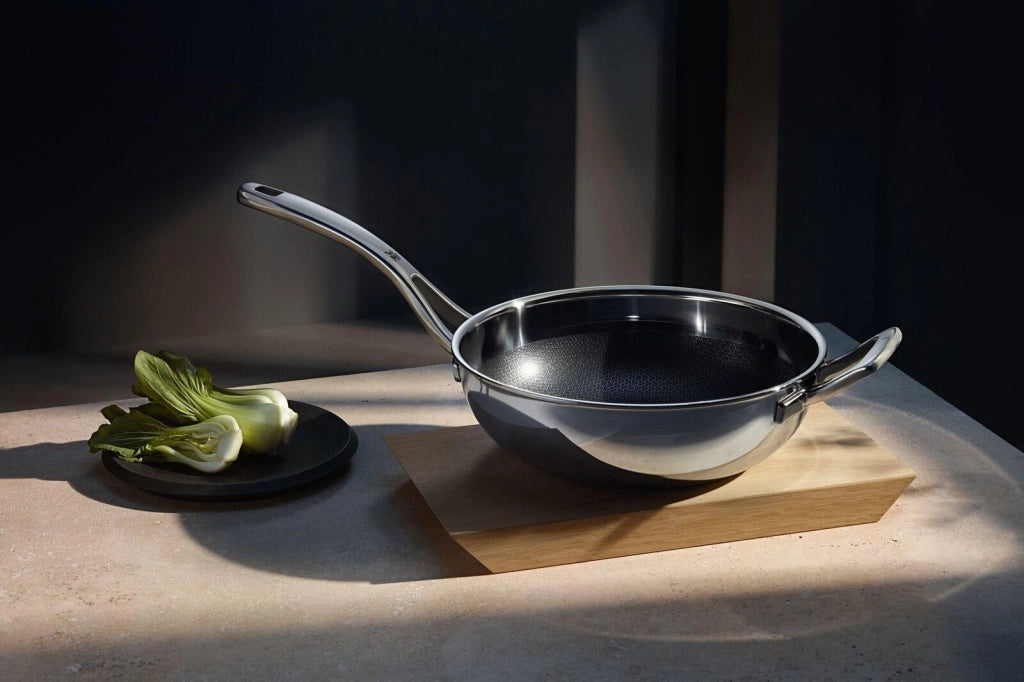 WMF 17.5653.6411 Profi Resist Wok Diametro 28 cm Rivestimento PermaDur Acciaio inox colore Acciaio inox
